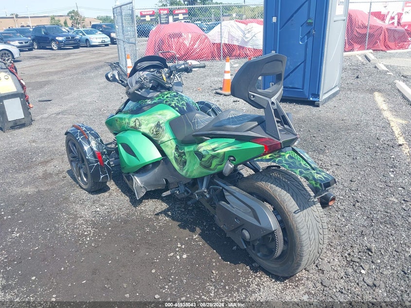 2013 Can-am Spyder roadster VIN 2BXNABC18DV000981 IAAI salvage auction — HAIL, Clear (New Jersey), sold $2,050 on 2026-09-21 (photo 3)