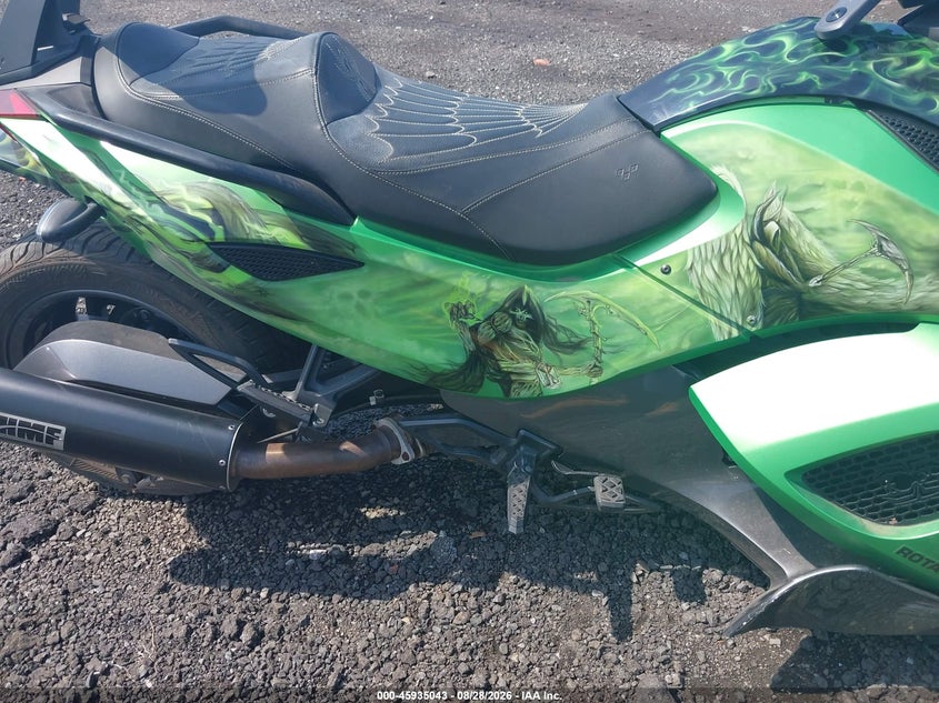 2013 Can-am Spyder roadster VIN 2BXNABC18DV000981 IAAI salvage auction — HAIL, Clear (New Jersey), sold $2,050 on 2026-09-21 (photo 8)