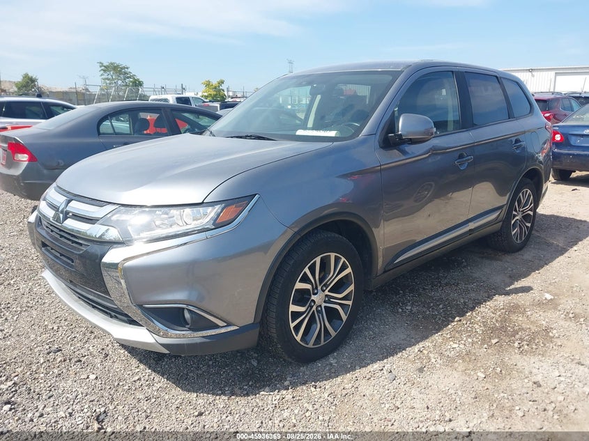 2018 Mitsubishi Outlander VIN JA4AZ3A3XJZ015116 IAAI salvage auction — LEFT SIDE, Salvage Title, sold $3,800 on 2026-09-06 (photo 2)