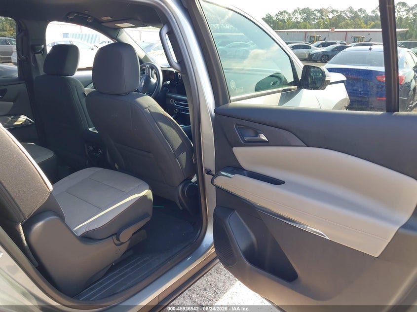 2026 Chevrolet Traverse VIN 1GNERGKS5TJ216466 IAAI salvage auction — RIGHT FRONT, Salvage Title, sold $25,750 on 2026-09-02 (photo 8)