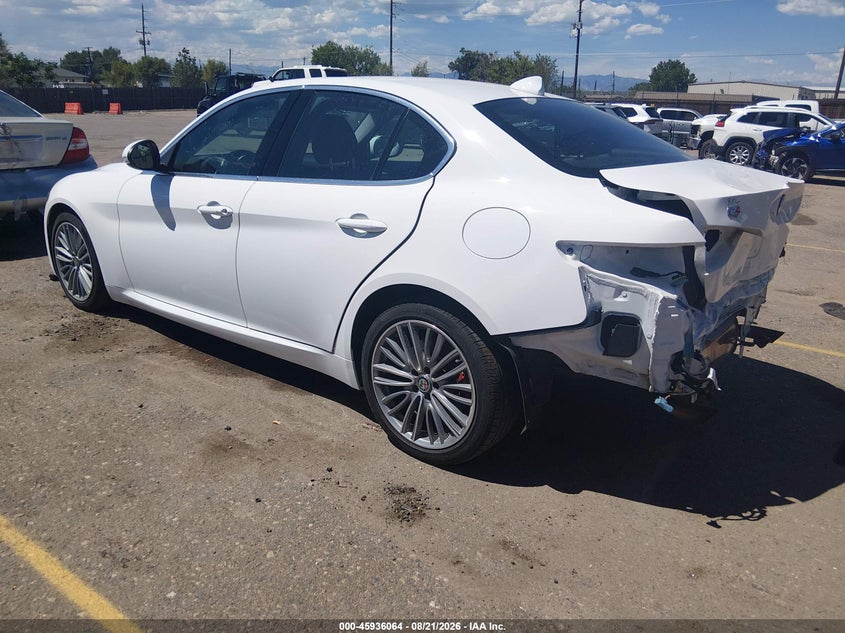 2018 Alfa romeo Giulia VIN ZARFAEEN4J7563432 IAAI salvage auction — REAR END, Salvage (Colorado), sold $4,550 on 2026-10-06 (photo 3)