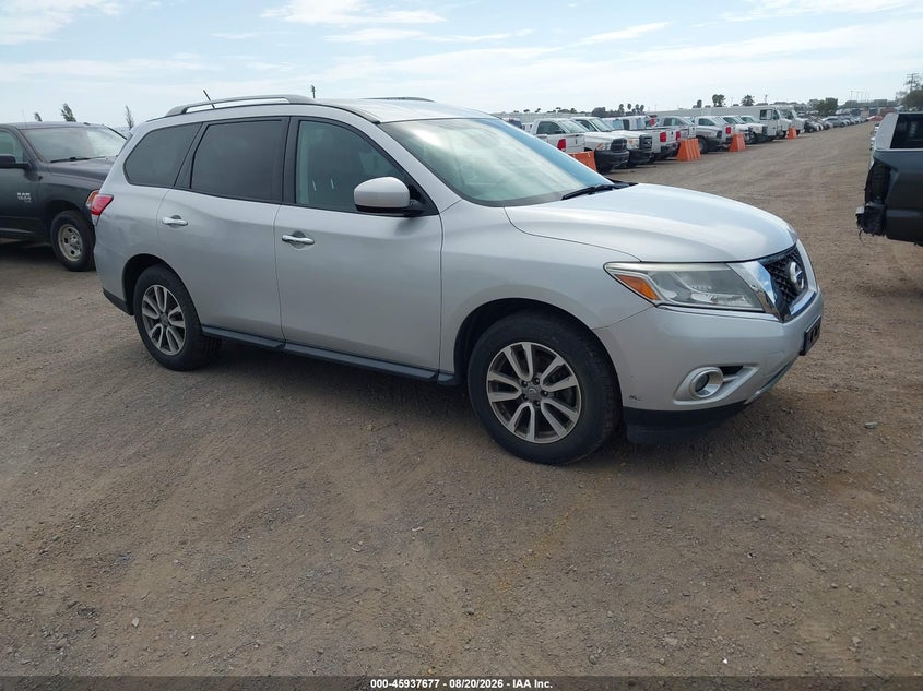 2015 Nissan Pathfinder VIN 5N1AR2MM8FC647591 IAAI salvage auction — NORMAL WEAR, Clear - Dealer Only (California), sold $525 on 2026-09-29 (photo 1)