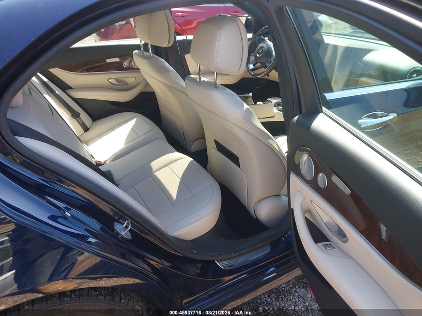 2017 Mercedes-benz E-klasse VIN WDDZF4KB7HA285156 IAAI salvage auction — ELECTRICAL, Salvage (Pennsylvania), sold $6,500 on 2026-09-02 (photo 8)
