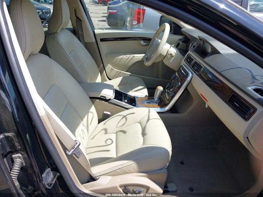 2012 Volvo Xc70 VIN YV4940BZ6C1131632 IAAI salvage auction — FRONT END, Salvage Title, sold $850 on 2026-09-04 (photo 5)