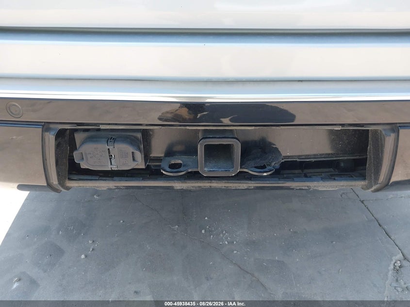 2024 Jeep Grand wagoneer VIN 1C4SJSBP2RS175346 IAAI salvage auction — NORMAL WEAR, Salvage Title, sold $18,600 on 2026-09-01 (photo 6)