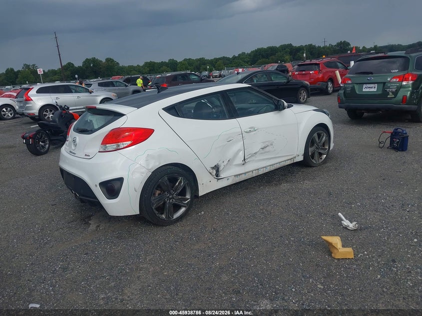 2015 Hyundai Veloster VIN KMHTC6AE3FU217170 IAAI salvage auction — RIGHT SIDE, Salvage - Greater Than 75% (Maryland), sold $925 on 2026-09-14 (photo 4)