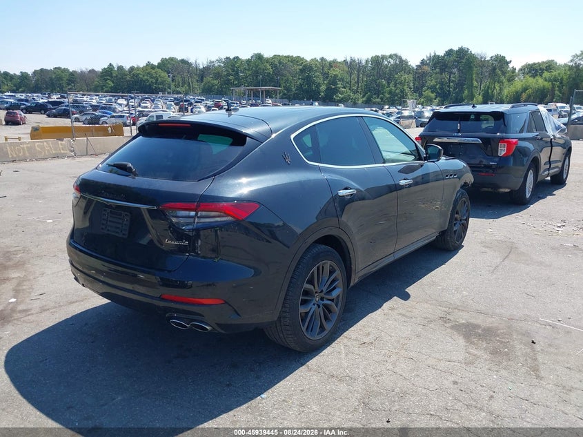 2024 Maserati Levante VIN ZN661XUMXRX449802 IAAI salvage auction — FRONT END, Salvage Title, sold $5,400 on 2026-09-08 (photo 4)