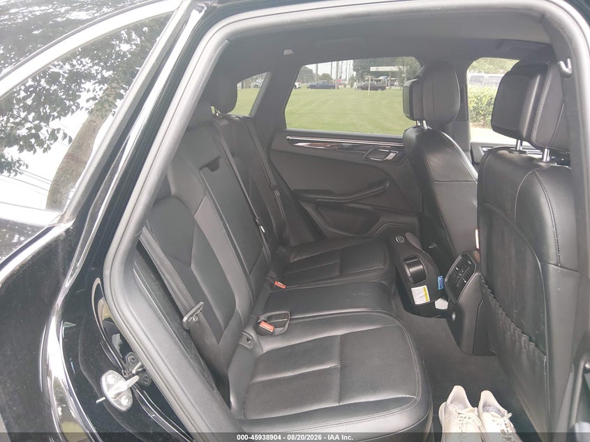 2016 Porsche Macan VIN WP1AB2A55GLB56322 IAAI salvage auction — REAR END, Clear (Tennessee), sold $8,900 on 2026-08-25 (photo 8)