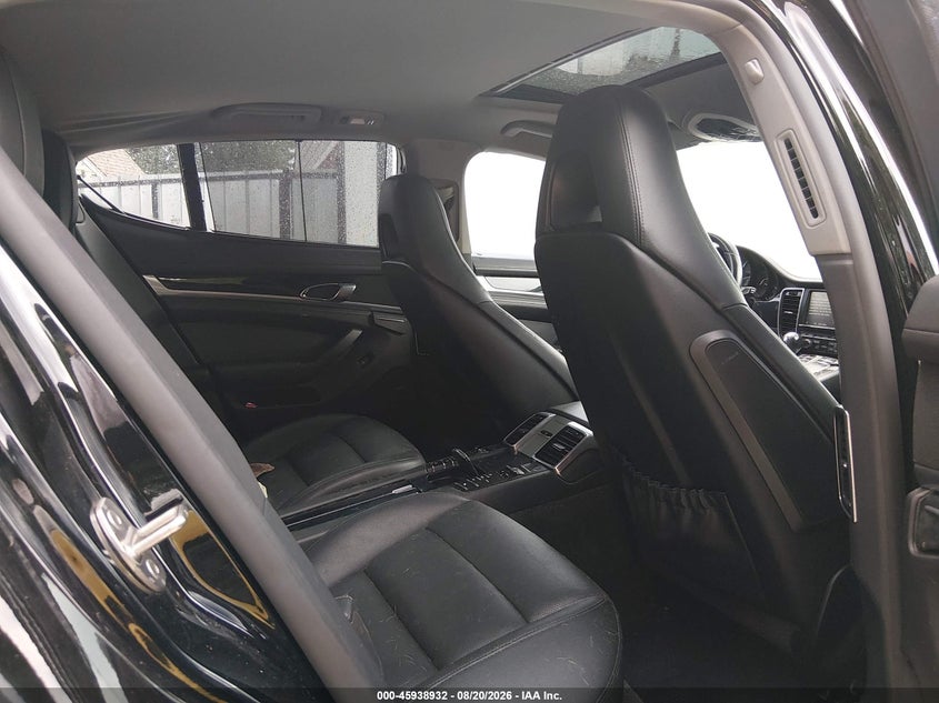 2016 Porsche Panamera VIN WP0AA2A71GL001661 IAAI salvage auction — FRONT END, Original (Texas), sold $8,900 on 2026-08-29 (photo 8)