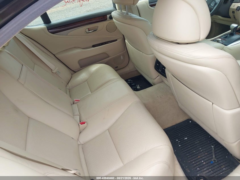 2013 Lexus Ls VIN JTHBL5EF9D5117514 IAAI salvage auction — REAR END, Wait Title, sold $10,750 on 2026-09-22 (photo 8)