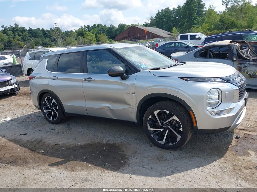 2022 Mitsubishi Outlander VIN JA4J4UA84NZ067539 — IAAI salvage auction photo