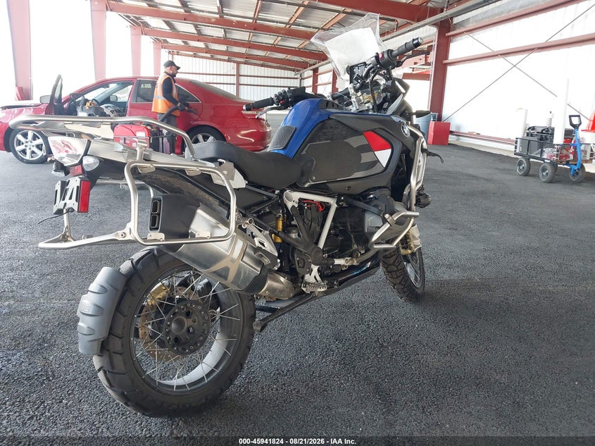 2024 BMW R 1250 VIN WB10M130XR6K03734 IAAI salvage auction — ALL OVER, Salvage Title, sold $9,350 on 2026-09-15 (photo 4)