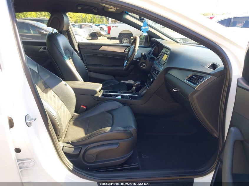 2017 Hyundai Sonata VIN 5NPE34AB5HH531116 IAAI salvage auction — FRONT & REAR, Salvage Title, sold $1,000 on 2026-09-30 (photo 5)