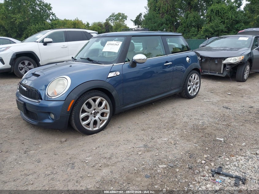 2010 Mini Cooper VIN WMWMF7C56ATX43873 IAAI salvage auction — NORMAL WEAR, Clear (Maryland), sold $1,500 on 2026-09-10 (photo 2)