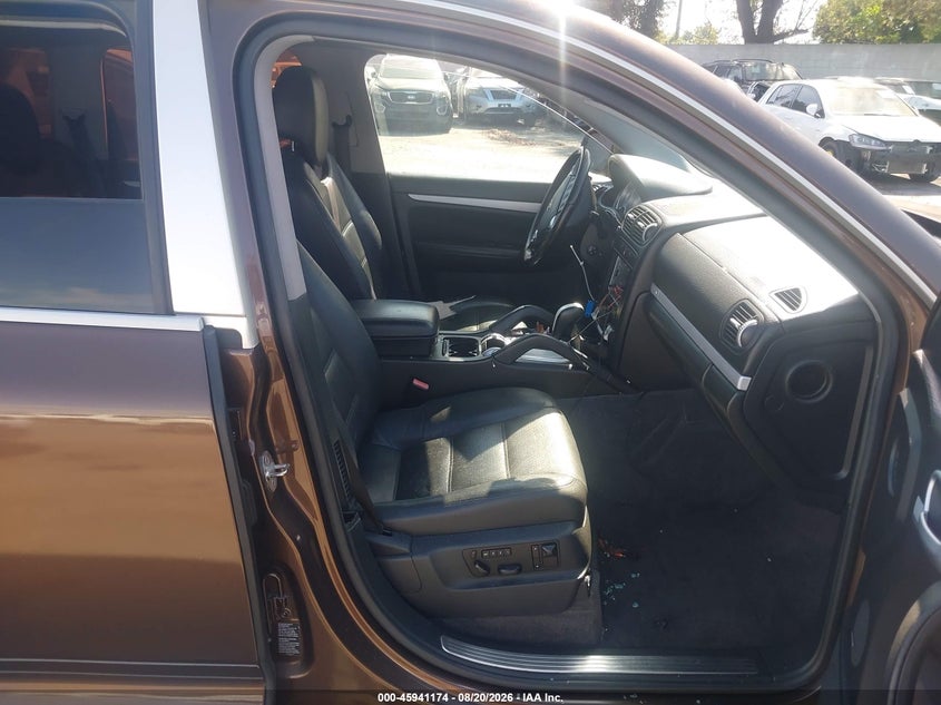 2004 Porsche Cayenne VIN WP1AB29P14LA77179 IAAI salvage auction — LEFT SIDE, Salvage (California), sold $750 on 2026-09-12 (photo 5)