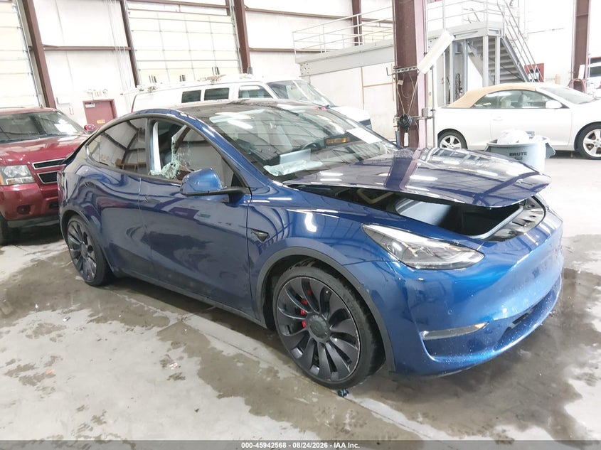 2021 Tesla Model y VIN 5YJYGDEF3MF157631 IAAI salvage auction — REAR END, Salvage Title, sold $11,200 on 2026-10-06 (photo 1)