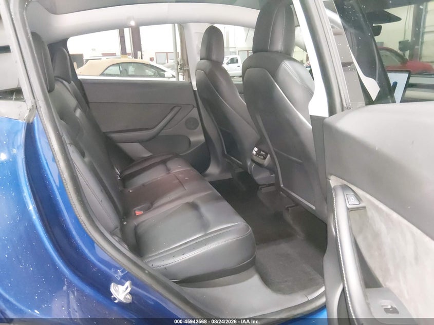 2021 Tesla Model y VIN 5YJYGDEF3MF157631 IAAI salvage auction — REAR END, Salvage Title, sold $11,200 on 2026-10-06 (photo 8)
