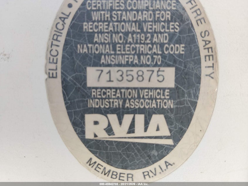 2001 VIN 4CP696G1517208189 IAAI salvage auction — Normal Wear & Tear, Clear, sold $400 on 2026-10-09 (photo 7)