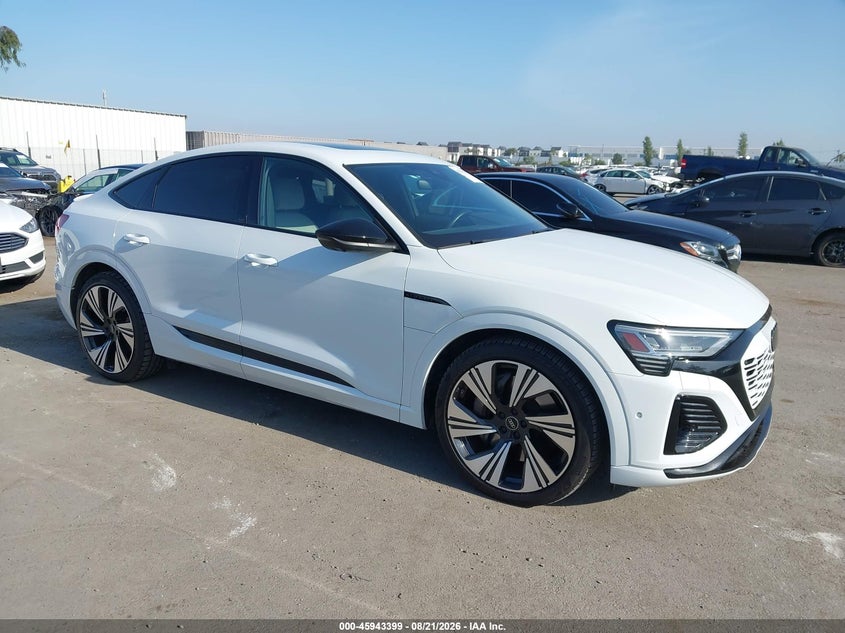2024 Audi Q8 VIN WA1DAAGE1RB024955 — IAAI salvage auction photo