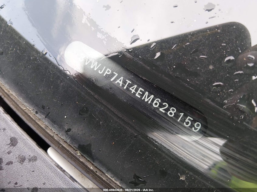 2014 Volkswagen Beetle VIN 3VWJP7AT4EM628159 IAAI salvage auction — NORMAL WEAR, Clear (Mississippi), sold $1,600 on 2026-08-28 (photo 9)