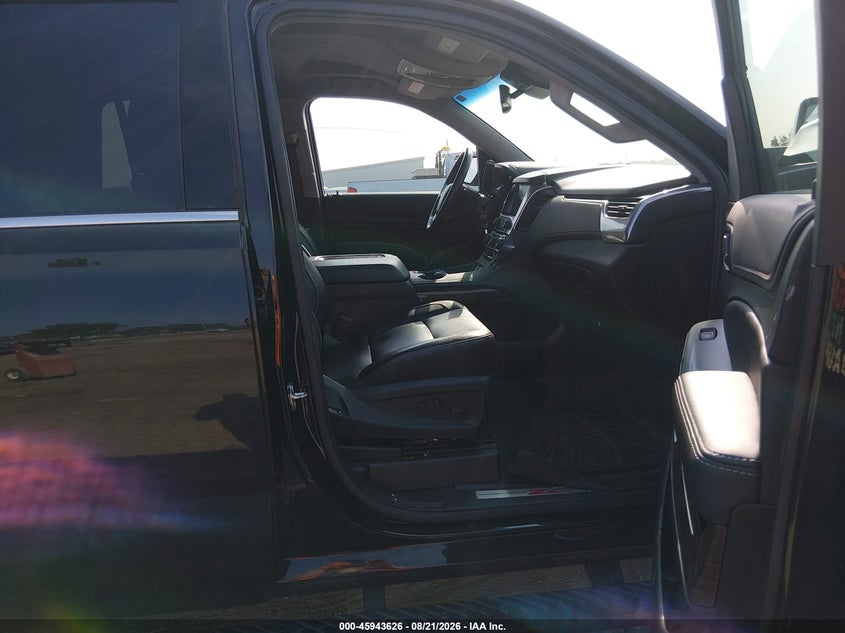 2020 Chevrolet Tahoe VIN 1GNSKBKC5LR206718 IAAI salvage auction — NORMAL WEAR, Clear (Michigan), sold $20,300 on 2026-08-27 (photo 5)