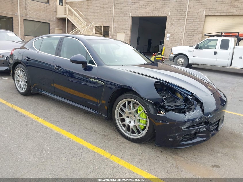 2016 Porsche Panamera VIN WP0AD2A78GL040870 IAAI salvage auction — RIGHT FRONT, Wait Title, sold $25 on 2026-08-31 (photo 1)
