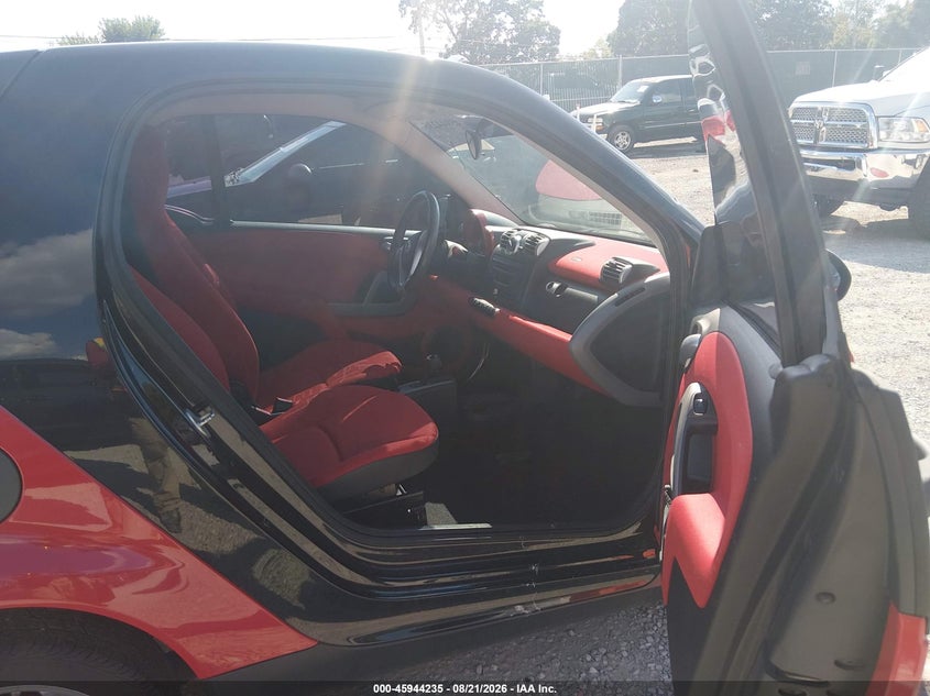 2009 Smart Fortwo VIN WMEEJ31X79K284357 IAAI salvage auction — Unknown, Salvage (Kentucky), sold $950 on 2026-09-09 (photo 5)