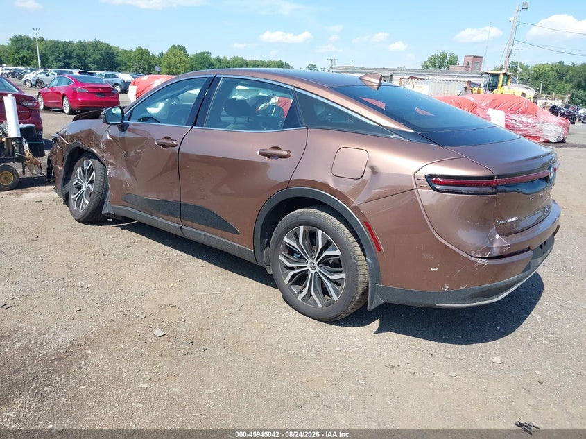 2025 Toyota Crown VIN JTDAAAAF7S3033640 IAAI salvage auction — SIDE, Salvage (Idaho), sold $16,200 on 2026-09-05 (photo 3)