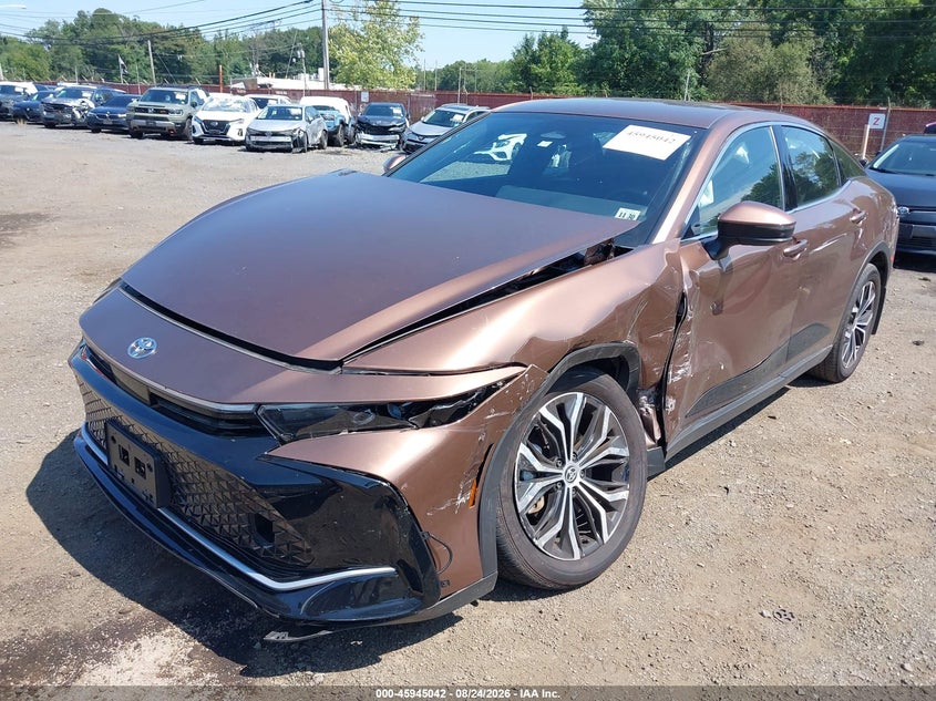 2025 Toyota Crown VIN JTDAAAAF7S3033640 IAAI salvage auction — SIDE, Salvage (Idaho), sold $16,200 on 2026-09-05 (photo 6)