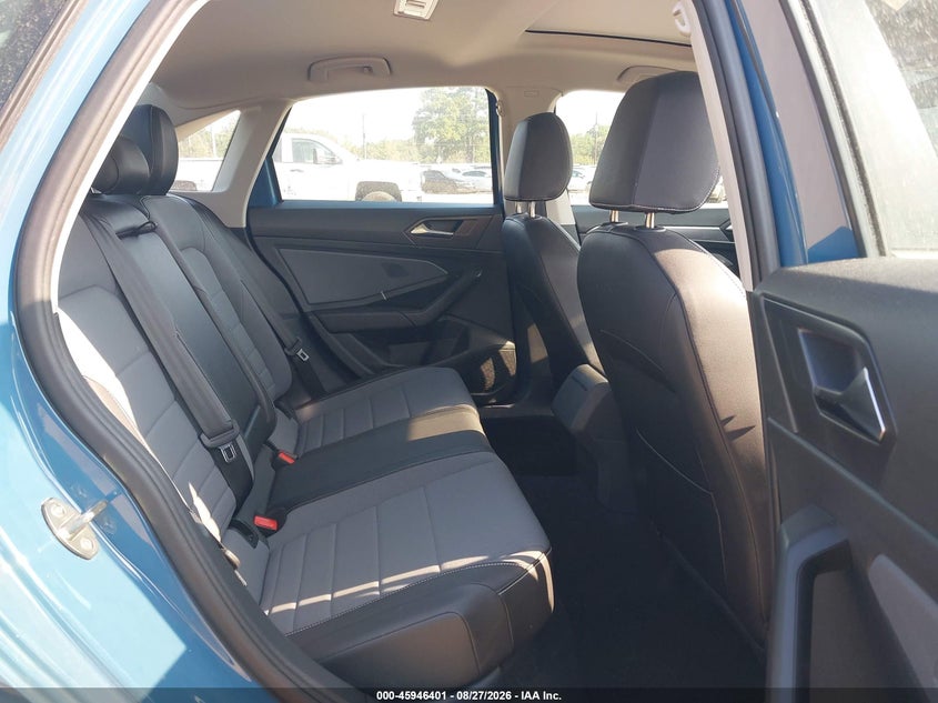 2025 Volkswagen Jetta VIN 3VW7X7BU1SM039891 IAAI salvage auction — FRONT END, Enterprise Vehicles Clear Only (Texas), sold $13,650 on 2026-09-02 (photo 8)