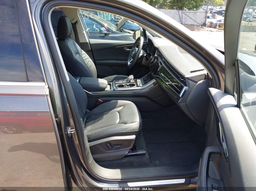 2020 Audi Q7 VIN WA1LJAF76LD006817 IAAI salvage auction — FRONT END, Salvage Title, sold $17,200 on 2026-09-04 (photo 5)