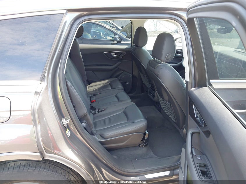 2020 Audi Q7 VIN WA1LJAF76LD006817 IAAI salvage auction — FRONT END, Salvage Title, sold $17,200 on 2026-09-04 (photo 8)