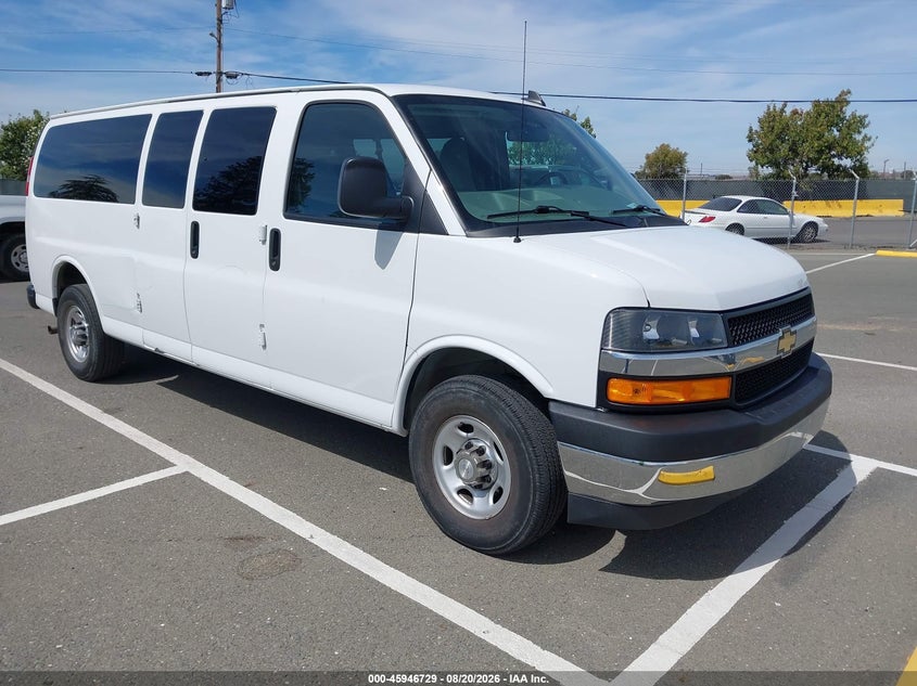 2018 Chevrolet Express 3500 VIN 1GAZGPFG4J1303223 — IAAI salvage auction photo