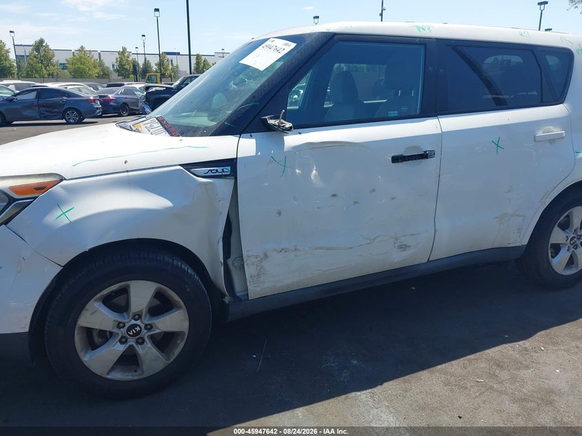 2019 Kia Soul VIN KNDJN2A23K7911984 IAAI salvage auction — SIDE, Salvage Title, sold $1,250 on 2026-08-30 (photo 6)