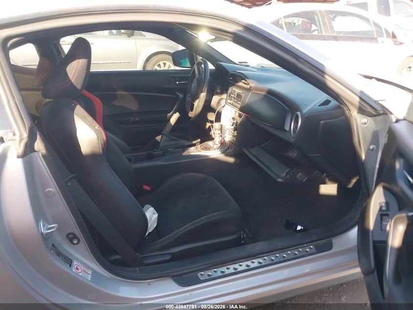 2013 Scion Fr-s VIN JF1ZNAA13D1717357 IAAI salvage auction — NORMAL WEAR, Wait Title, sold $1,675 on 2026-09-22 (photo 5)