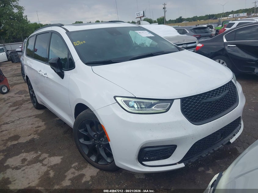 2025 Chrysler Pacifica VIN 2C4RC1GG3SR515185 — IAAI salvage auction photo