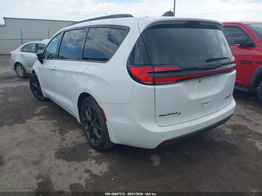 2025 Chrysler Pacifica VIN 2C4RC1GG3SR515185 IAAI salvage auction — FRONT END, Wait Title, sold $17,100 on 2026-08-26 (photo 3)