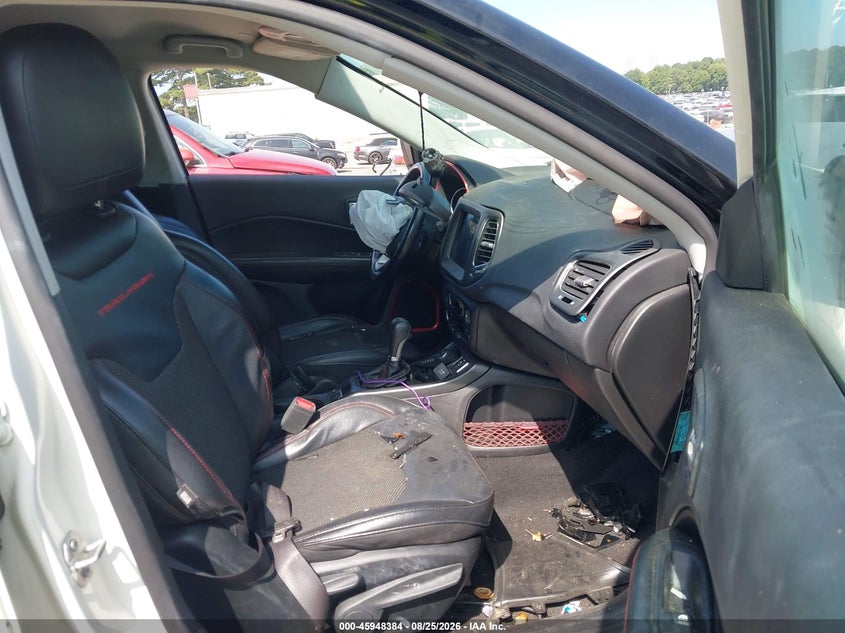 2020 Jeep Compass VIN 3C4NJDDB2LT126647 IAAI salvage auction — FRONT END, Wait Title, sold $300 on 2026-10-22 (photo 5)