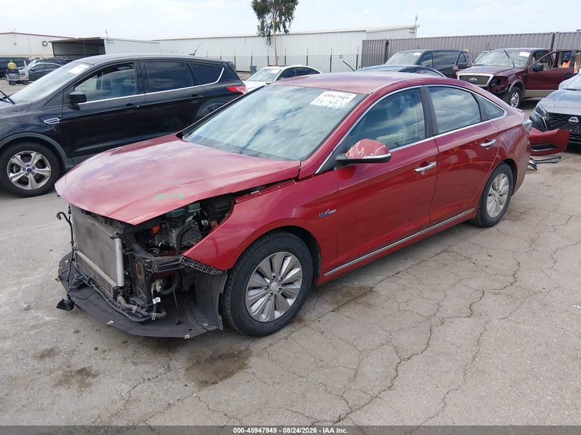2016 Hyundai Sonata VIN KMHE24L11GA027820 IAAI salvage auction — FRONT END, Wait Title, sold $825 on 2026-10-06 (photo 2)