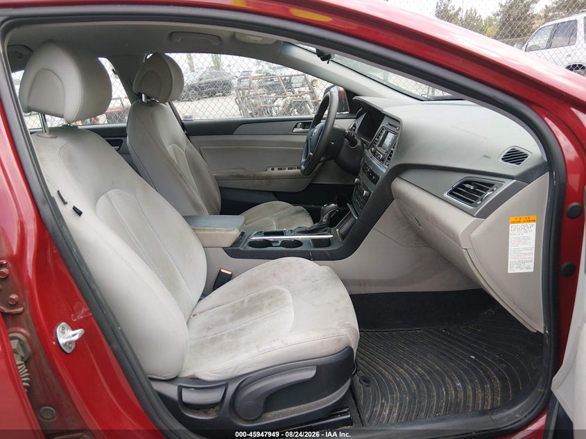 2016 Hyundai Sonata VIN KMHE24L11GA027820 IAAI salvage auction — FRONT END, Wait Title, sold $825 on 2026-10-06 (photo 5)