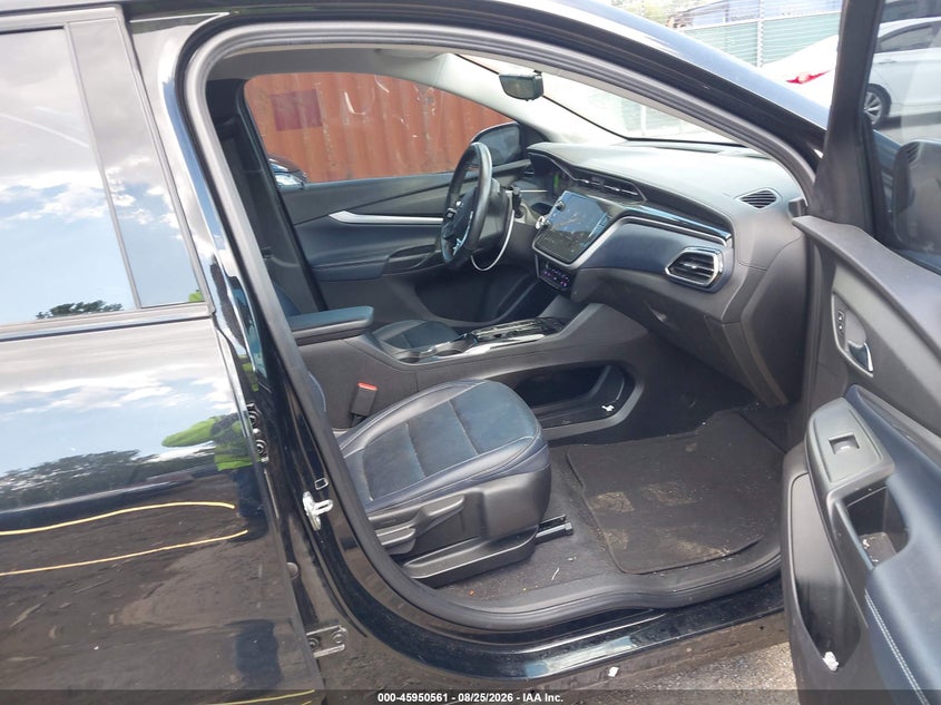 2022 Chevrolet Bolt euv VIN 1G1FZ6S07N4130298 IAAI salvage auction — FRONT & REAR, Wait Title, sold $8,100 on 2026-09-26 (photo 5)
