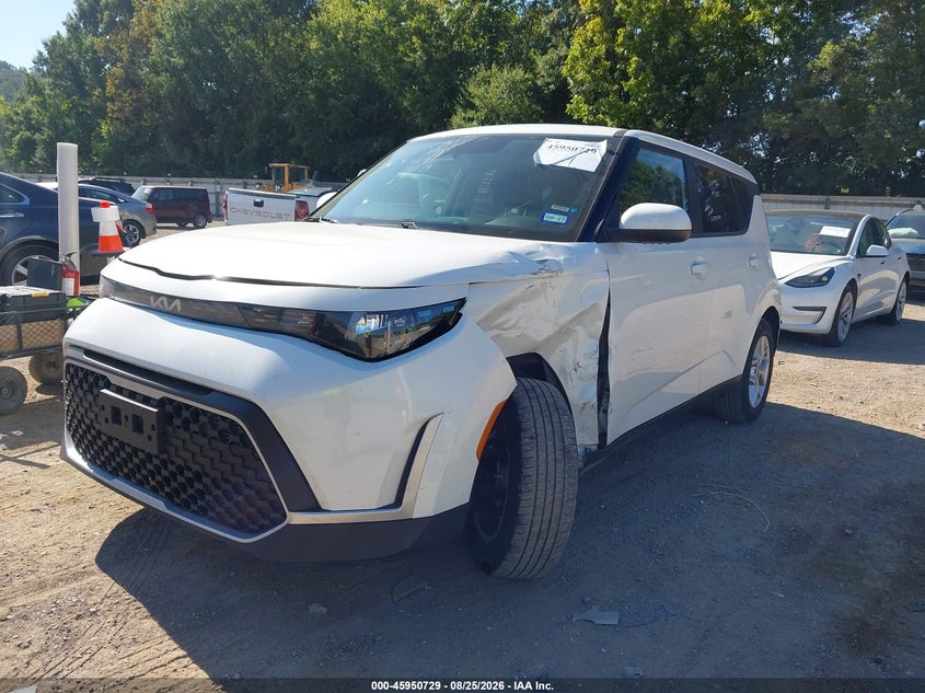 2025 Kia Soul VIN KNDJ23AU8S7964146 IAAI salvage auction — LEFT FRONT, Clear (Texas), sold $7,150 on 2026-09-09 (photo 2)