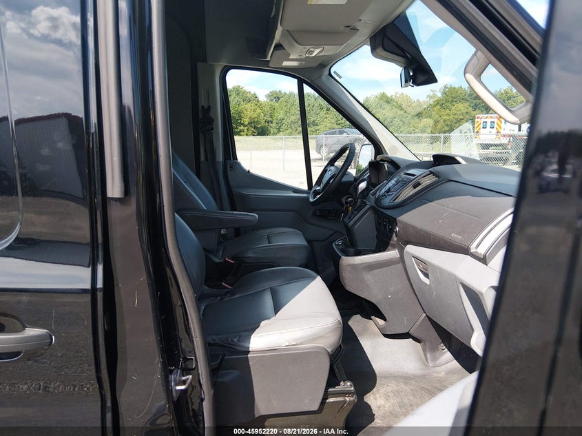 2019 Ford Transit-350 VIN 1FTBW2XM8KKB28540 IAAI salvage auction — NORMAL WEAR, Sf97 (Maryland), sold $8,600 on 2026-09-08 (photo 5)