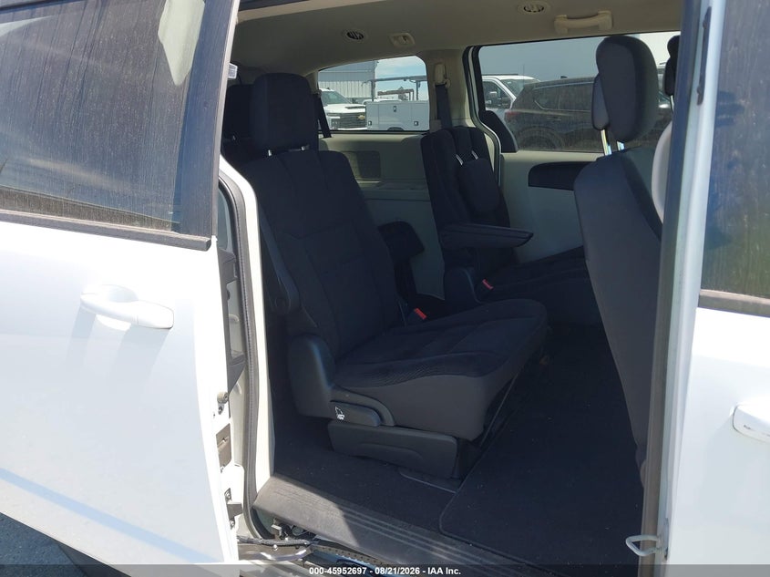 2018 Dodge Grand caravan VIN 2C4RDGBG4JR254767 IAAI salvage auction — NORMAL WEAR, Sf97 (California), sold $9,100 on 2026-09-17 (photo 8)