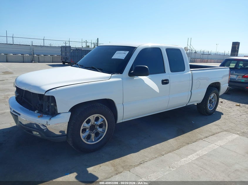 2002 Chevrolet Silverado VIN 2GCEC19X021384534 IAAI salvage auction — FRONT END, Salvage (California), sold $600 on 2026-08-30 (photo 2)