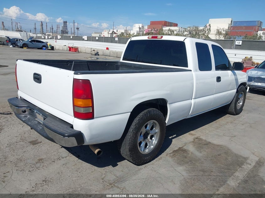 2002 Chevrolet Silverado VIN 2GCEC19X021384534 IAAI salvage auction — FRONT END, Salvage (California), sold $600 on 2026-08-30 (photo 4)