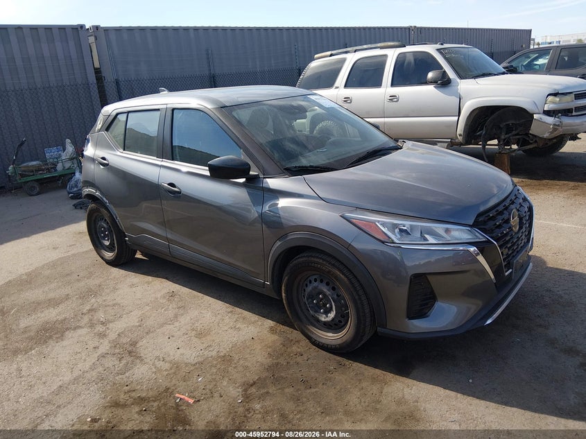 2021 Nissan Kicks VIN 3N1CP5BV1ML523635 IAAI salvage auction — REAR END, Salvage Title, sold $3,700 on 2026-10-04 (photo 1)