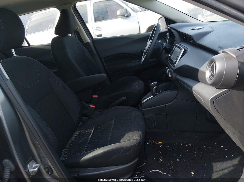2021 Nissan Kicks VIN 3N1CP5BV1ML523635 IAAI salvage auction — REAR END, Salvage Title, sold $3,700 on 2026-10-04 (photo 5)