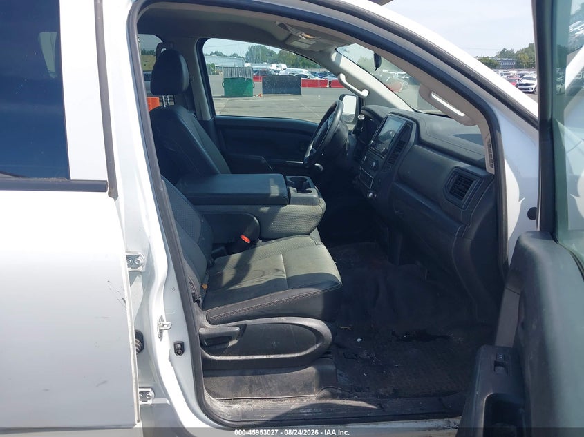 2021 Nissan TITAN VIN 1N6AA1EC0MN523695 IAAI salvage auction — NORMAL WEAR, Enterprise Vehicles Clear Only (Oregon), sold $11,400 on 2026-09-02 (photo 5)