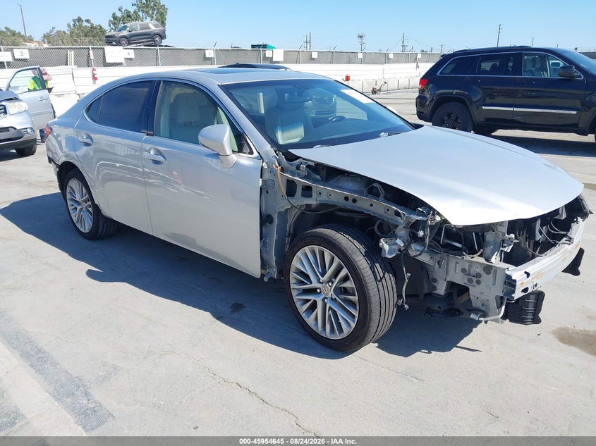 2014 Lexus VIN JTHBK1GG2E2139987 IAAI salvage auction — FRONT & REAR, Salvage Title, sold $4,000 on 2026-09-07 (photo 1)